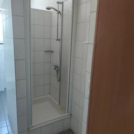 Gæstehus Dorfstrasse 6 *